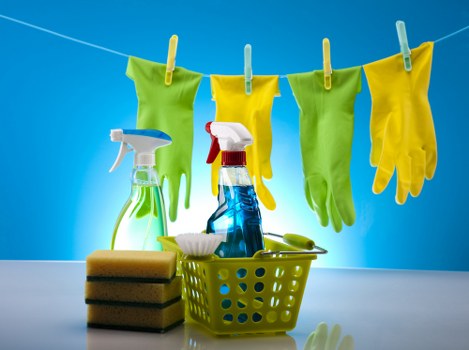 End of tenancy cleaning in a Putney bathroom